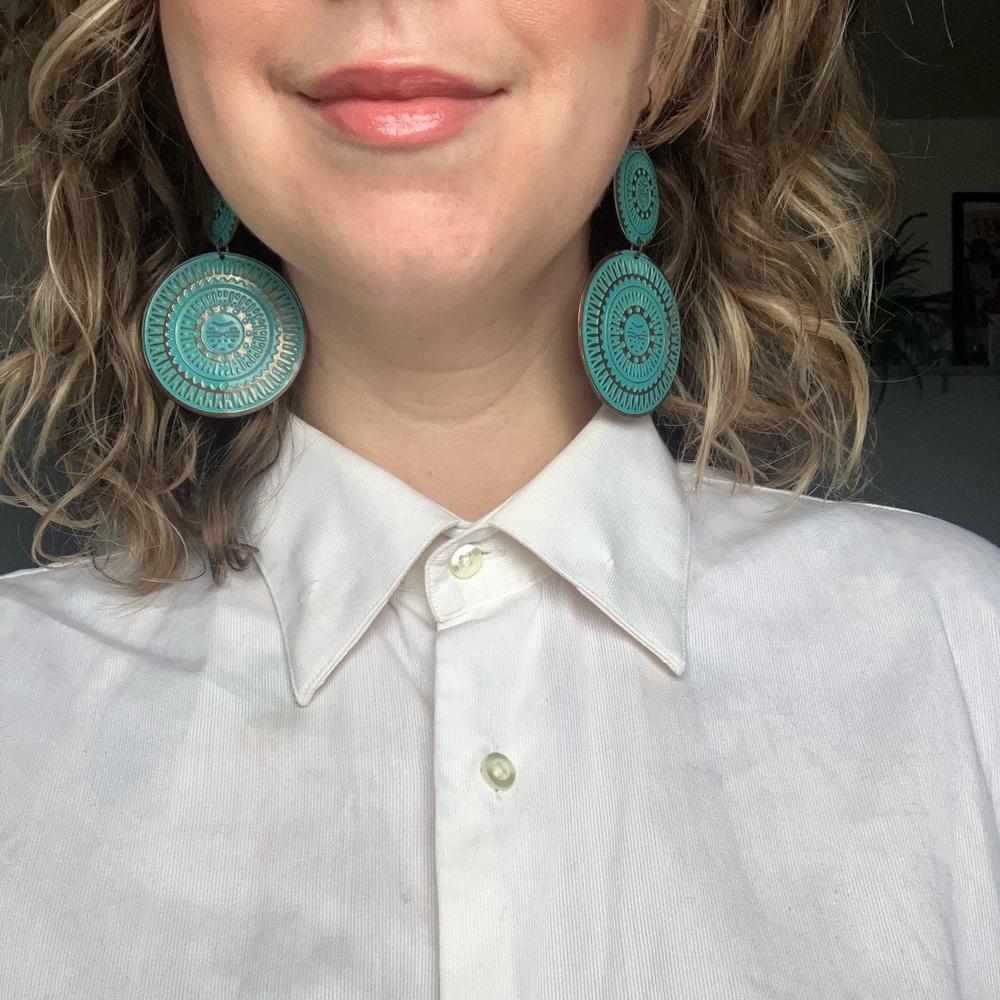 Elegant Turquoise and gold Dangle Earrings